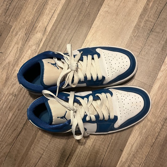 Nike Women's Air Jordan 1 Low 'Marina Blue' Sneakers - Picture 4 of 6